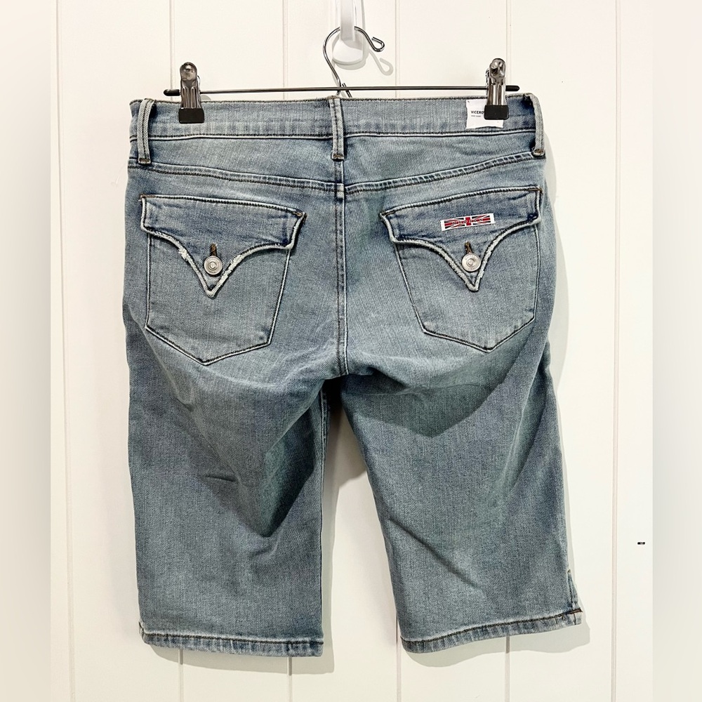 Hudson  Viceroy knee shorts denim flap pockets size 26 light wash blue NWOT